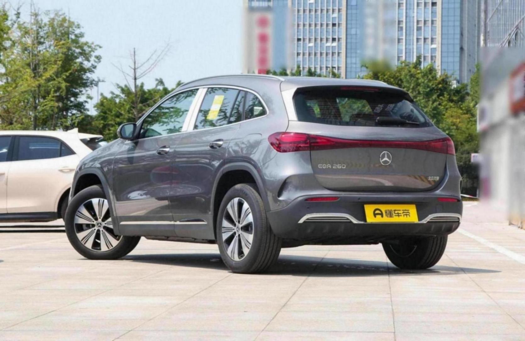 奔馳EQA降價(jià)腰斬后實(shí)測(cè):車標(biāo)值錢還是電池耐用?